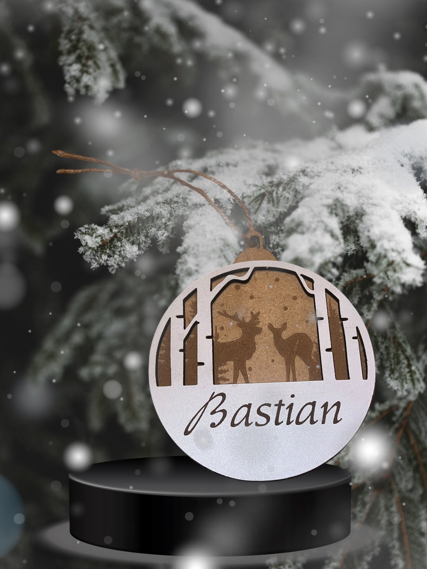 Personalisierter Christbaumschmuck aus Holz – Einzigartige Designs für unvergessliche Feiertage - Mellas Webshop