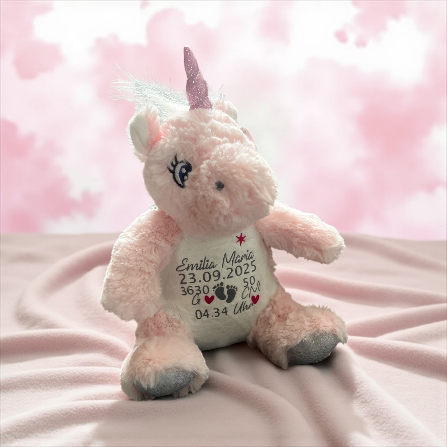 Personalisiertes Kuscheleinhorn mit Name & Geburtsdaten - Mellas Webshop