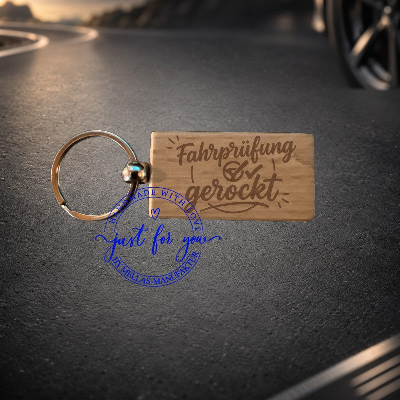 Holz-Schlüsselanhänger Auto eckig